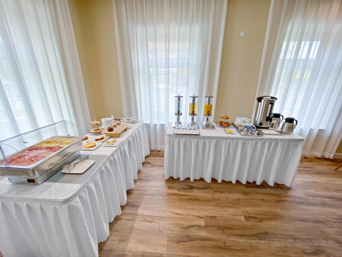 Toscanina Garni Hotel Dobrovo Eksteriør billede